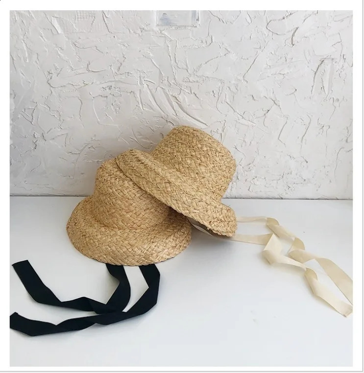 Children Hand-knitted Raffia Retro Flat Top Sun Hats Girls and Boys Summer Travel Sunscreen Vacation Straw Hat with Lacing 260312