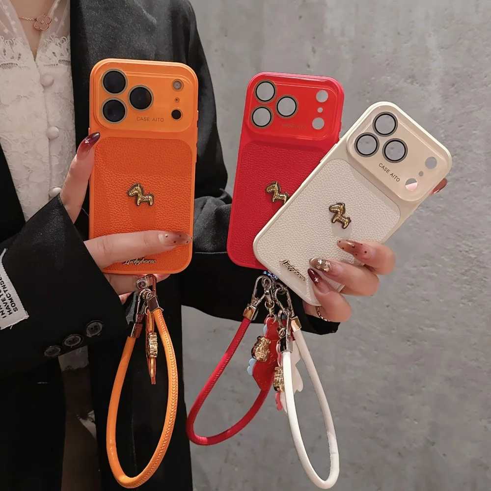 3D Metal Pony PU Leather Phone Case for iPhone 17 16 15 14 Pro Max Instant Conversion 17pro Lens Protection Wrist Strap Cover C260314