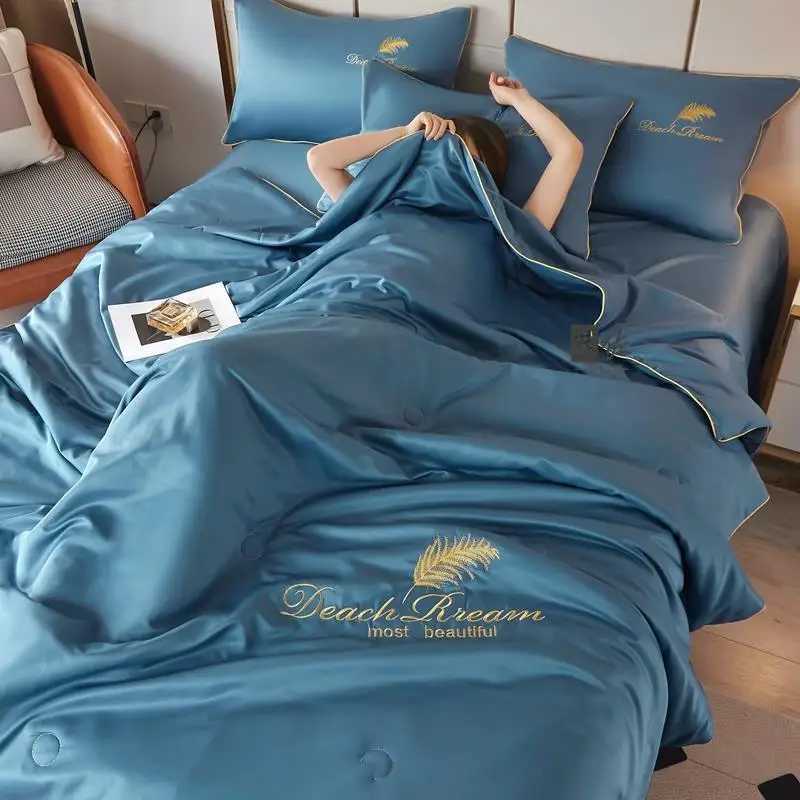 Ice Silk Air Conditioned Summer Quilt Waable Polyester Fiber Four Piece Set Thin Summer Covers Whole Set hine Waable D260317