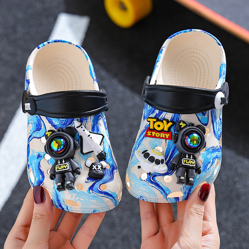 Kids Casual Clogs Toddler Sandals Space Theme Slippers Non-Slip Kids Shoes Soft EVA Slippers Summer Beach Shoes Pool Shower Slippers Indoor Outdoor Sl
