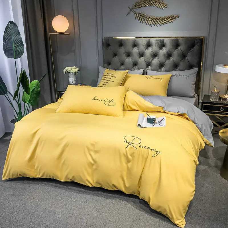 High End Skin Friendly Bedding Set Queen Luxury Embroidery Duvet Cover Set with Flat Sheet Simple Durable King Size Bedding Sets D260317