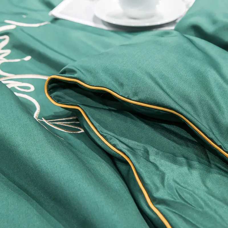 100 Washed Silk Summer Quilt Embroidery Smooth Ice Cooling Comforter for Bed Silky Solid Blanket Soft Cool Summer Blanket D2603171