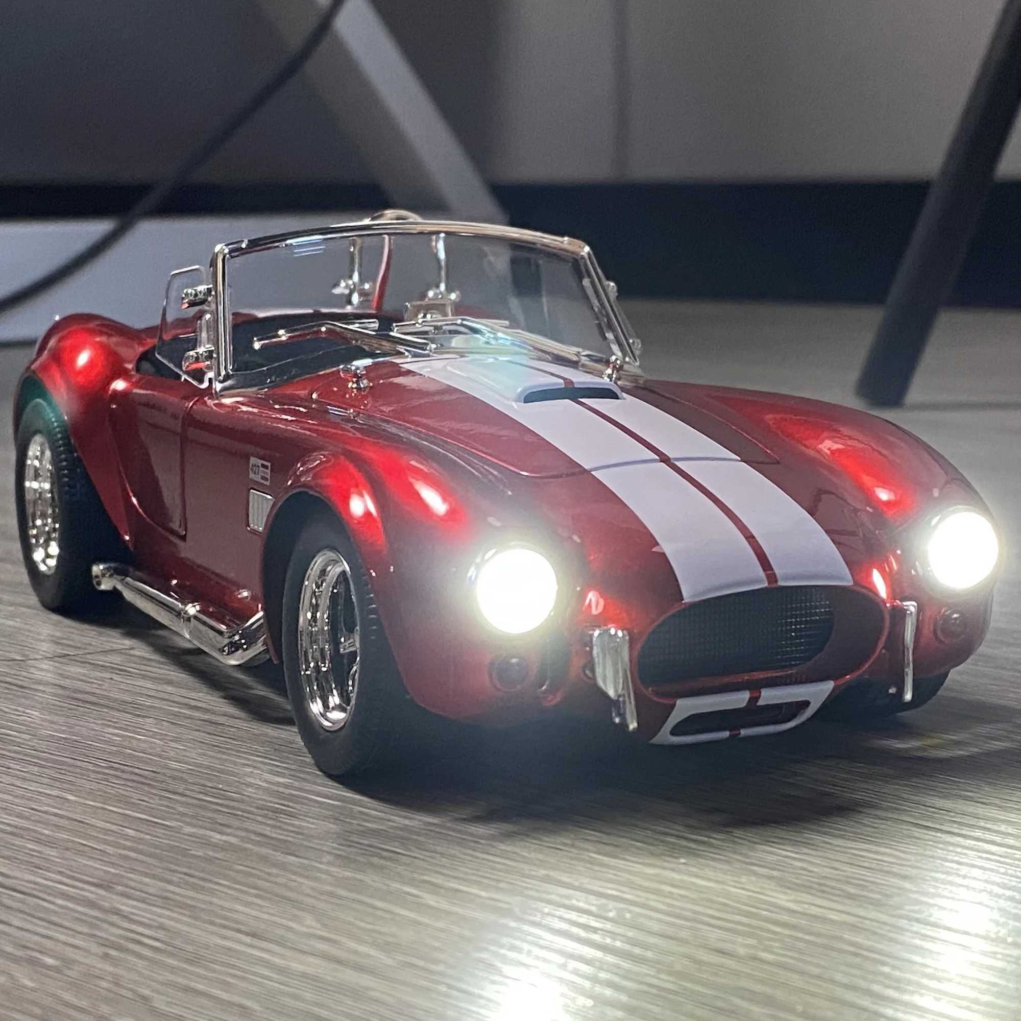 124 Ford Shelby Cobra 427 Roadster 1965 S/C Alloy Metal Diecast Model Classic Vintage Car Desktop Display Decoration Gifts Boys D260317