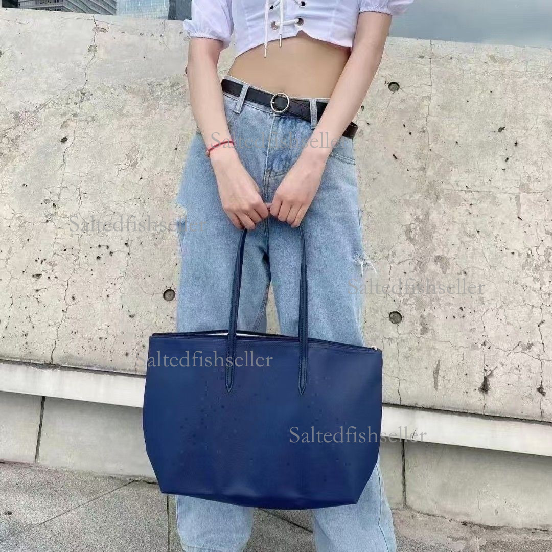 2026 Luxury French Solid Color Women's Handbag New Crocodile Tote Bag Large Capacity Shopping Bag Commuter Bag Underarm Single Shoulder Crossbody