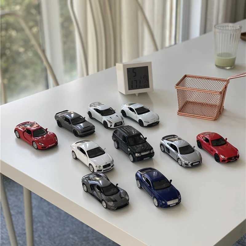 Gifts For Children 5 Inch Simulation Exquisite Diecasts Toy Vehicles RMZ city Car Styling Golf GTI 136 Alloy Model Metal Car D260317
