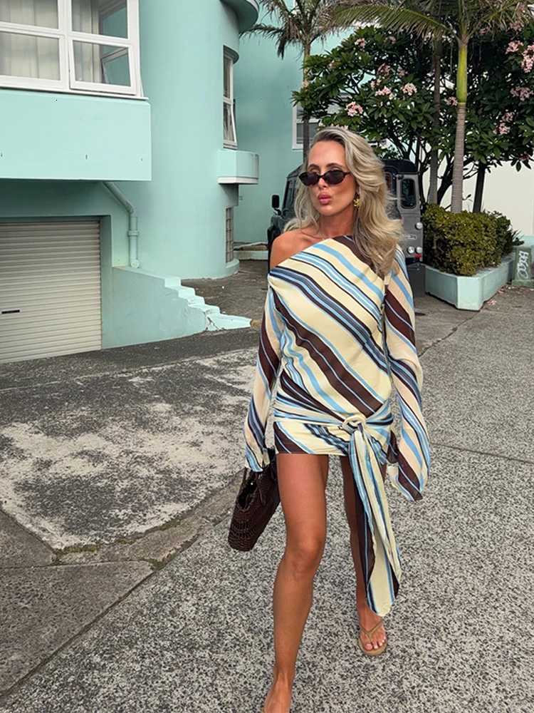 Chic One Shoulder Striped Resort Dress Women Contrast Tie Waist Full Slve Mini Dresses Female Boho Fashion Beach Lady Vestidos X260316