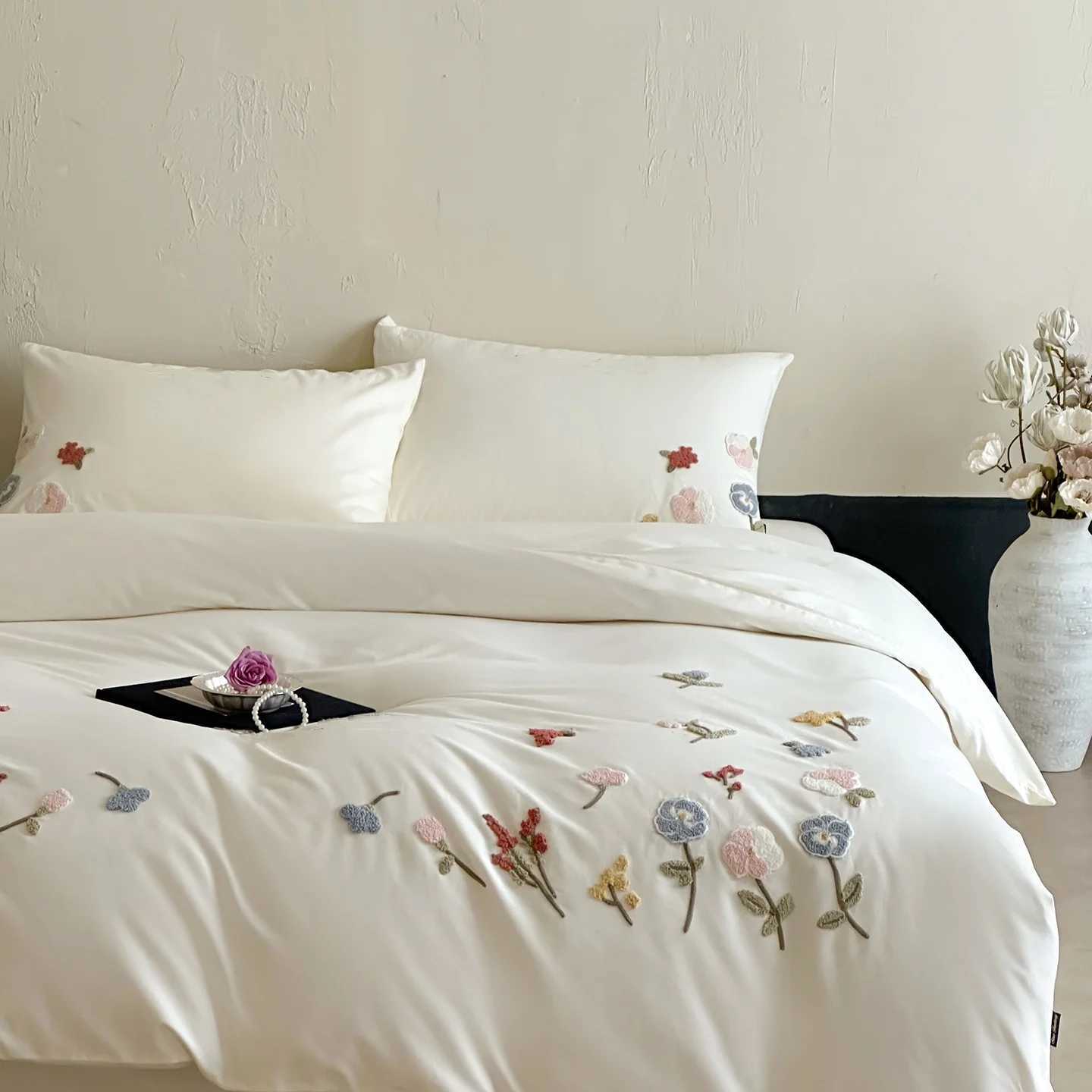 3 Piece Sheet Set flowers embroidery duvet cover Set comfortable Bedding Set Bedspread for All Season D260317