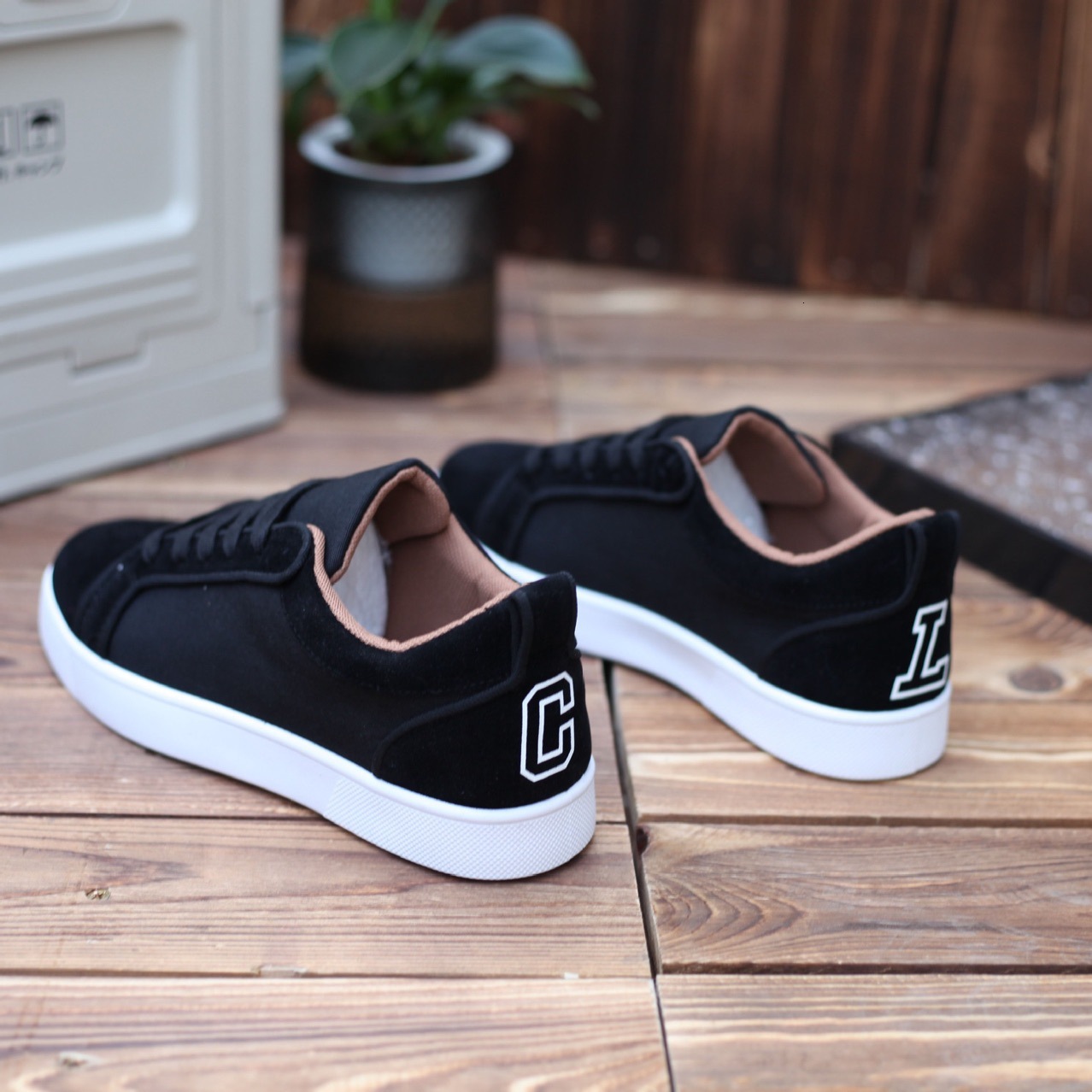 2026 Luxury Spring Nd Autumn New Light Luxury Fshion Verstile Brethble Men's Trendy Shoes Low-top Soft Sole Bord Shoes Red Sole Letters