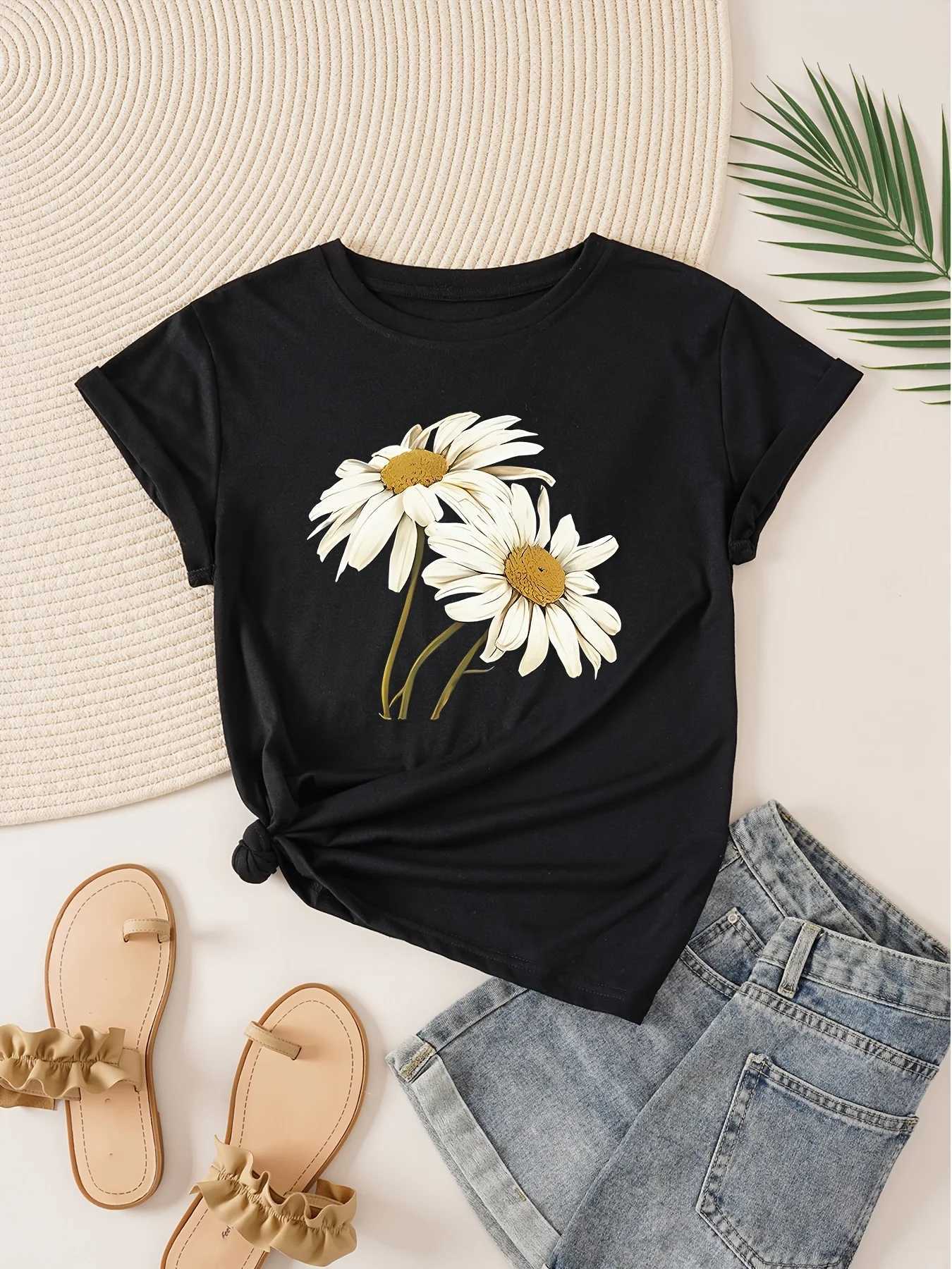 Daisy Floral Womens Tee - Boho Botanical Graphic Casual Summer Top M260317