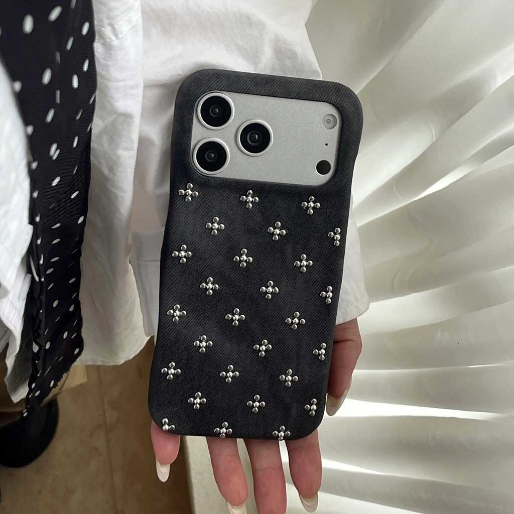 Retro Trendy Cool e Black Denim Texture Rivet Small Flower Shock Proof Phone Cover Case for iPhone 17 16 15 14 Pro Max C260314