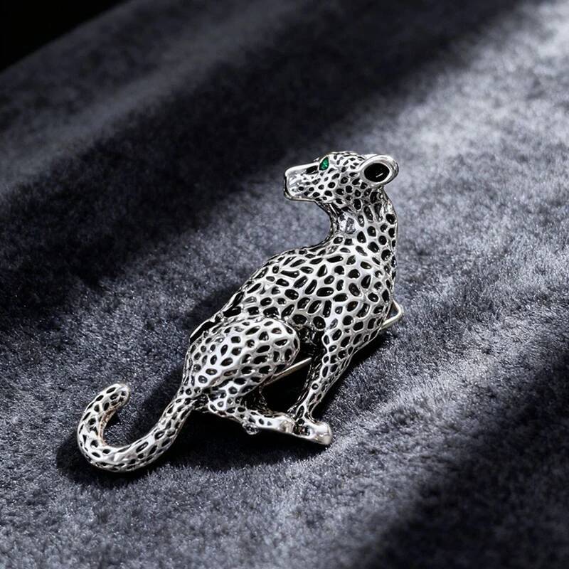 European Trendy Vintage-Style Animal-Print Leopard-Shaped Brooches Fashion-Forward Men Perfect Street Style Parties