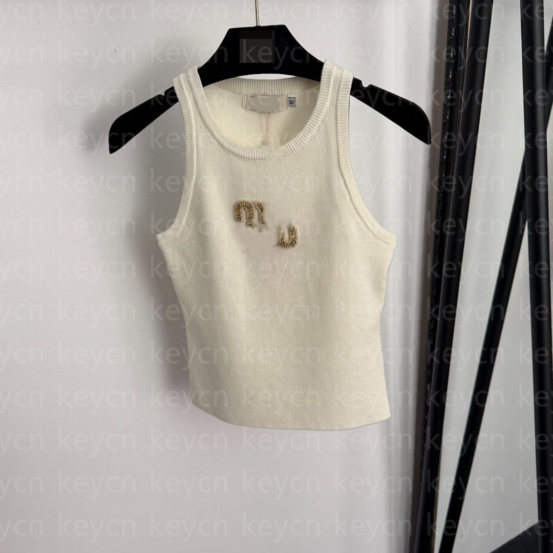 Designer Women's Top Camis Tank Top Clothes Knits Designer Embroidery Knitted Vest Sleeveless Breathable Cropped Tops Cottons