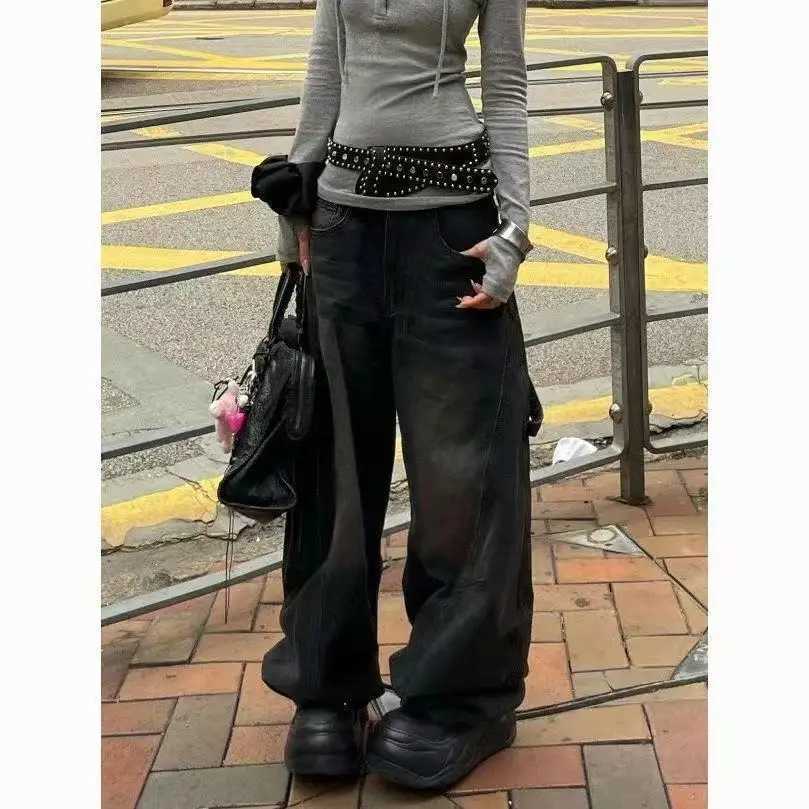 Womens High Waist Wide Leg Black Denim Jeans Vintage Washed Pocket Letter Patch Detail Y2K Streetwear Loose Cargo TrousersT260317
