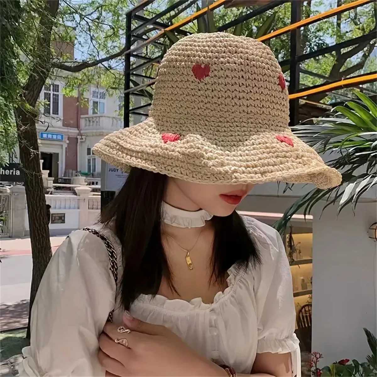 An Insta-style wavy edge large eaves strAW fisherman hat womens summer braided strAW hat holiday beach breathable sunshade H260317 - view 3