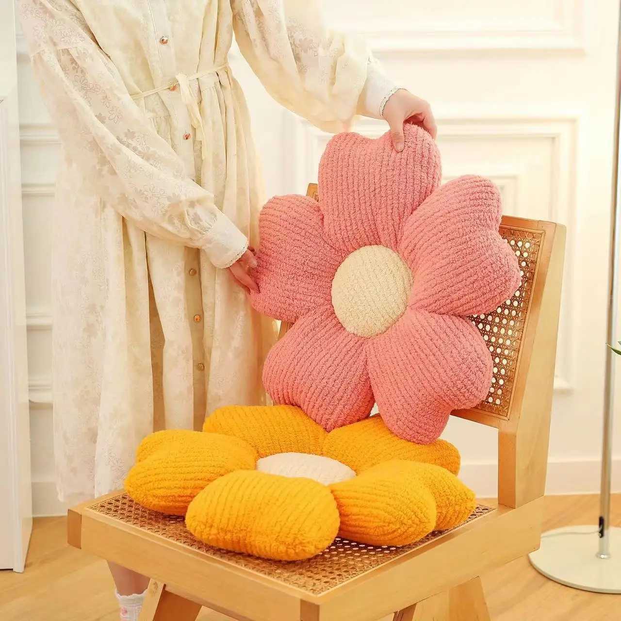 New Breathable Five-petal Flower Cushion Macaron Fresh Home Sofa Decorative Cushion Pillow Dining Table Office Chair Cushion D260317