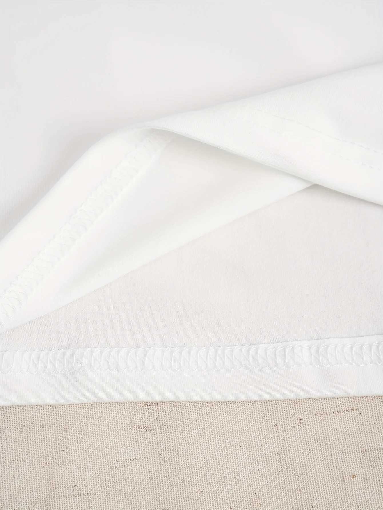 Butterfly Print Summer Womens Casual Crew Neck Short Sleeve T-Shirt Regular Fit Comfortable for Women Daily Wear Clothing M260317