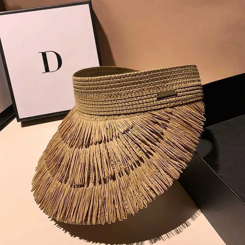 New Designer Fashion brand Sun fringe straw hat Womens summer empty top Sun hat Outdoor Parma UV protection beach sun hat H260317 - view 4