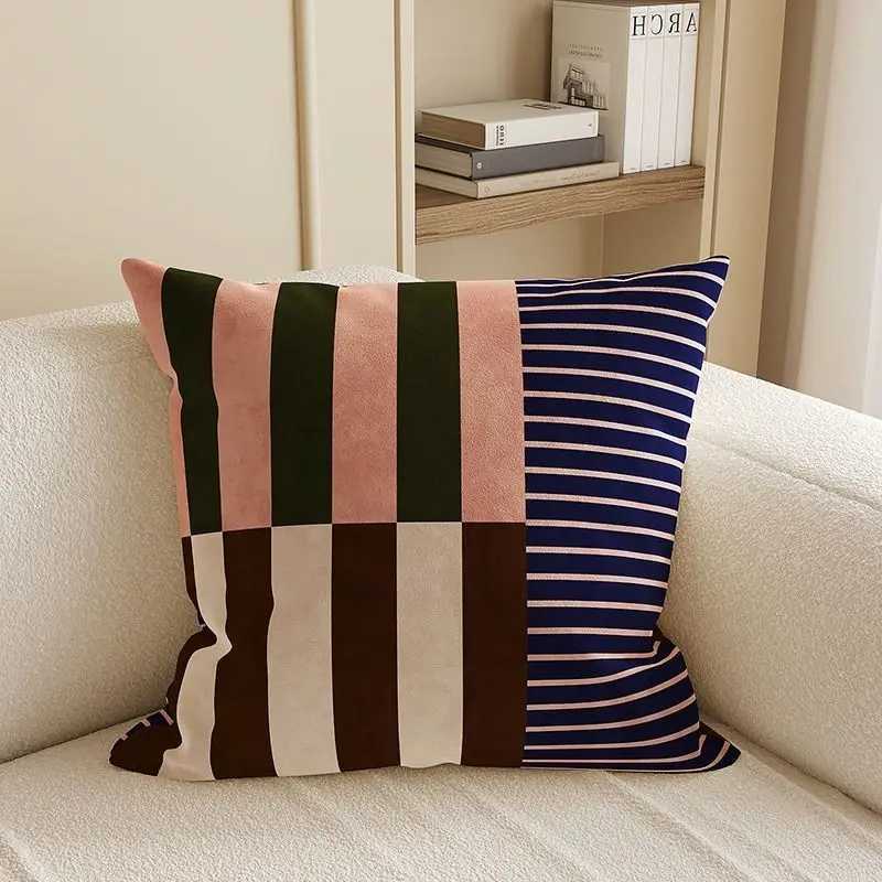Pillow in The Ancient Style Light Luxury Senior Feeling Living Room Sofa Bed Family Pillow Containing Pillow Core D260317