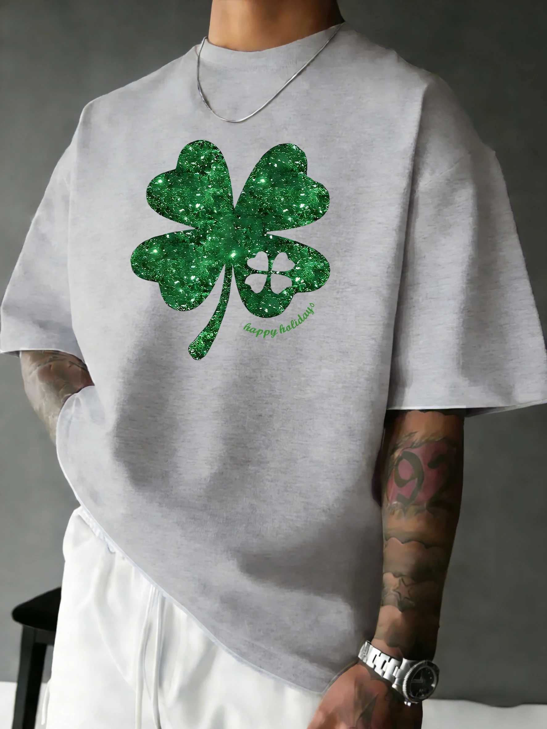 Glitter Clover Happy Holidaysprints Man T Shirts Hip Hop Summer T-Shirt Casual Oversize Short Sleeve All-Match Cotton Sportswear M260317
