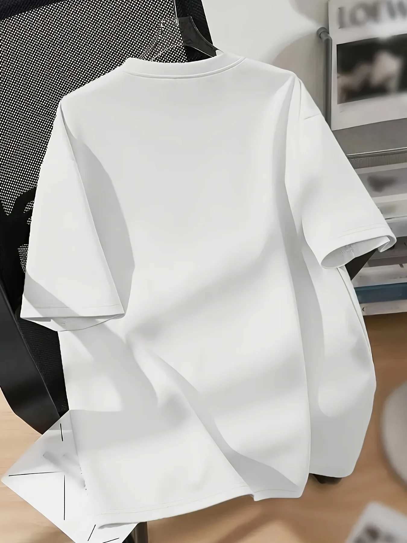 Men New Summer Casual Loose T-shirt 100 Cotton Material Soft Comfortable Fabric Trendy and Fashionable Suitable for Daily Wear M260317