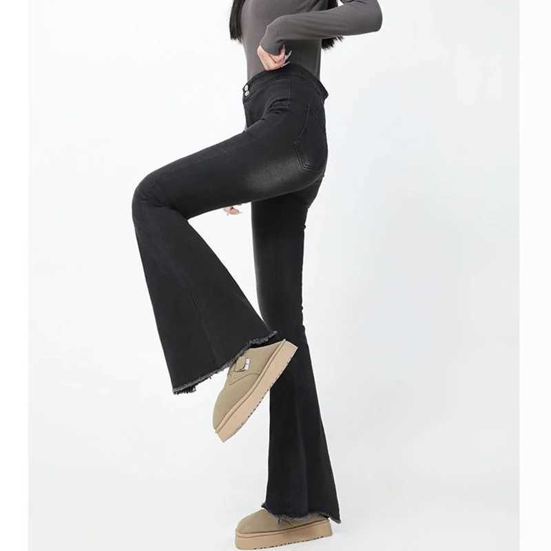 Women Black Gray Straight Leg Flared Jeans Lady Slim Fit Denim Trousers s Chic Fashion Raw Edges High Waist Pants M260317