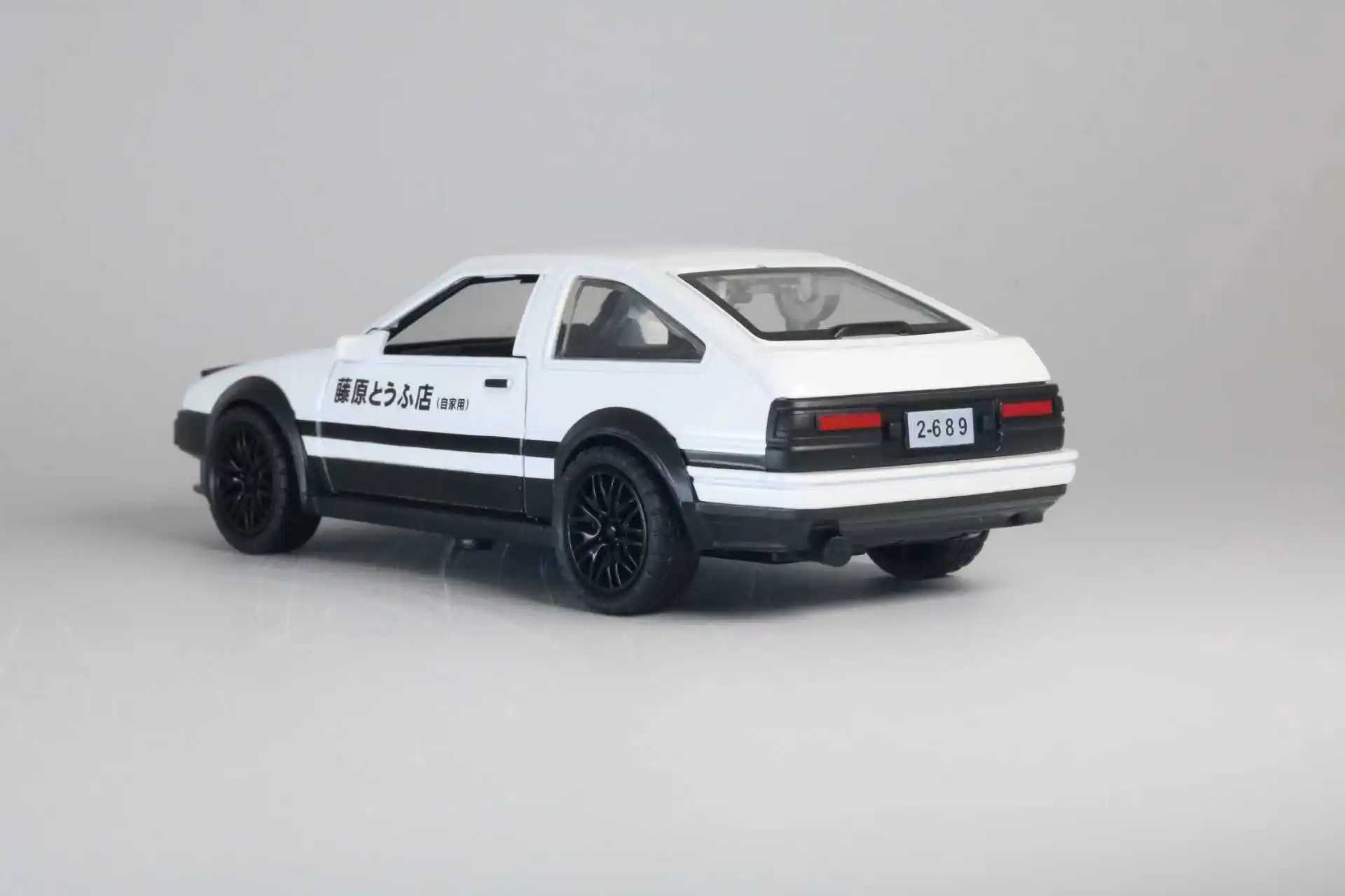 Bagged 136 AE86 pullback model imitation tofu cart Three doors can be opened headlights can be opened Die-cast metal D260317