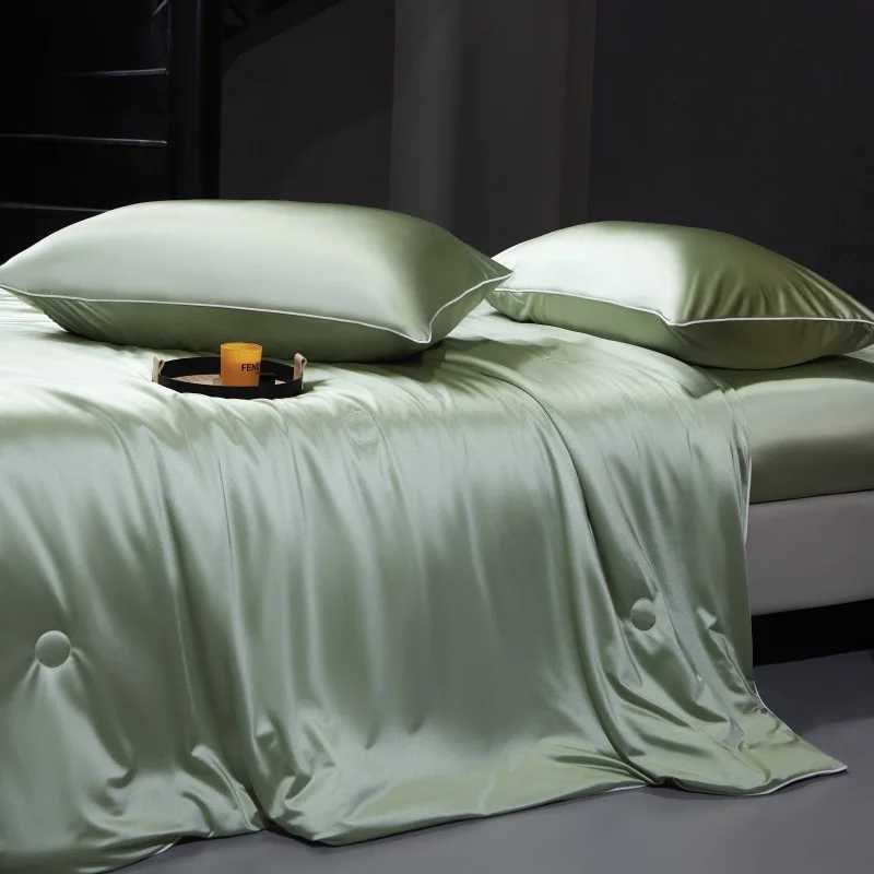 New light luxury cool feeling ice silk summer cool quilt four-piece machine washable air conditioner quilt washed silk quilt D260317