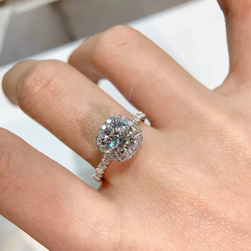 1 Ct H Color Lab-Grown VS1 Clarity Diamond Ring Unique Twisted Shank Design with Classic Style IGI Certified Gemstone Rings