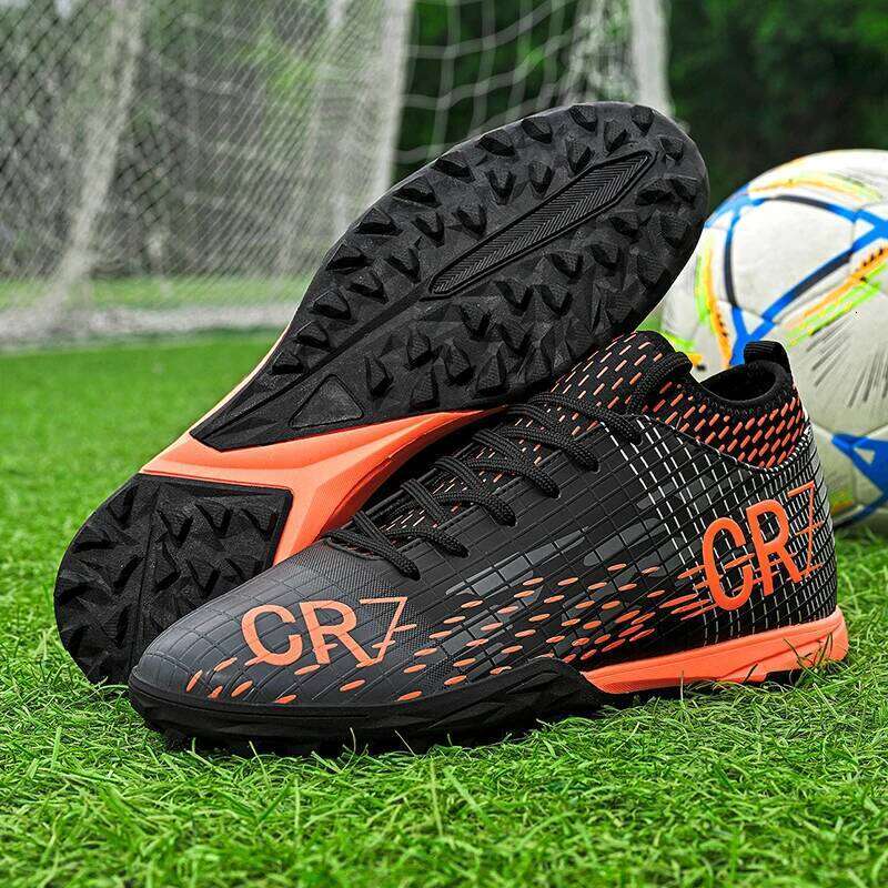 Football Boots Professional Society Cleats TF/FG Soccer Shoes Non-slip Grass Training Sneaker Teenagers Sports Footwear 26H0317