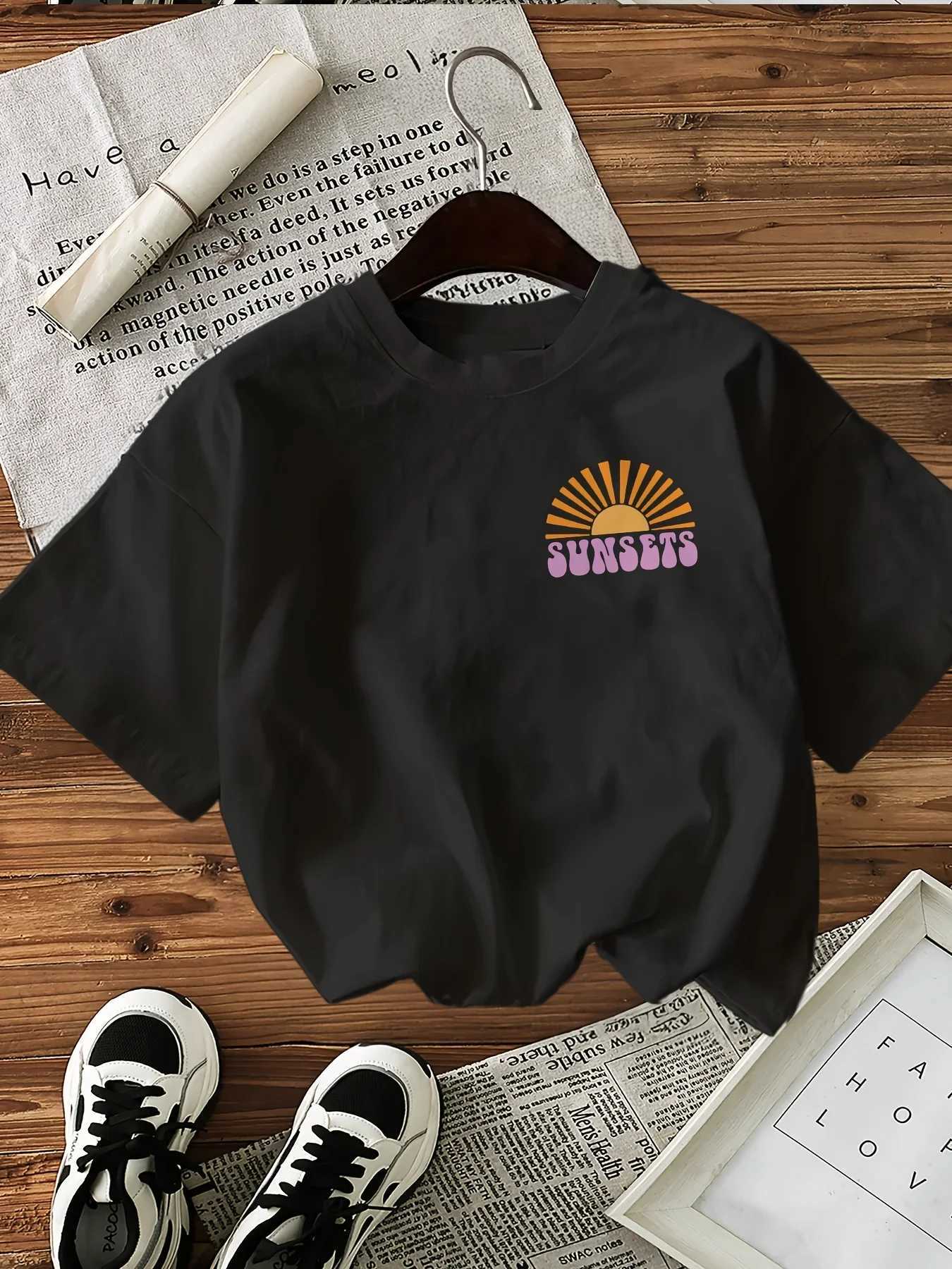 Forever Chasing Sunsets Printed T-Shirts Female Funny T Shirts Korean Fashion Graphic Casual Summer Tops Women Clothing M260317