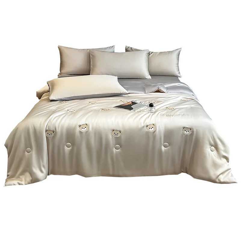 Air Condition Comforter for Summer Pure Color Ice Silk Cooling Blanket Lightweight and Smooth Twin/King Size Cold Quilt D260317