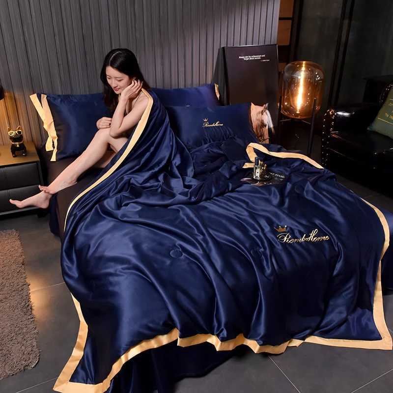 New Ice silk air conditioner summer cooling quilt summer thin quilt that can be washed 1 piece without pillowcase or bed sheet D260317