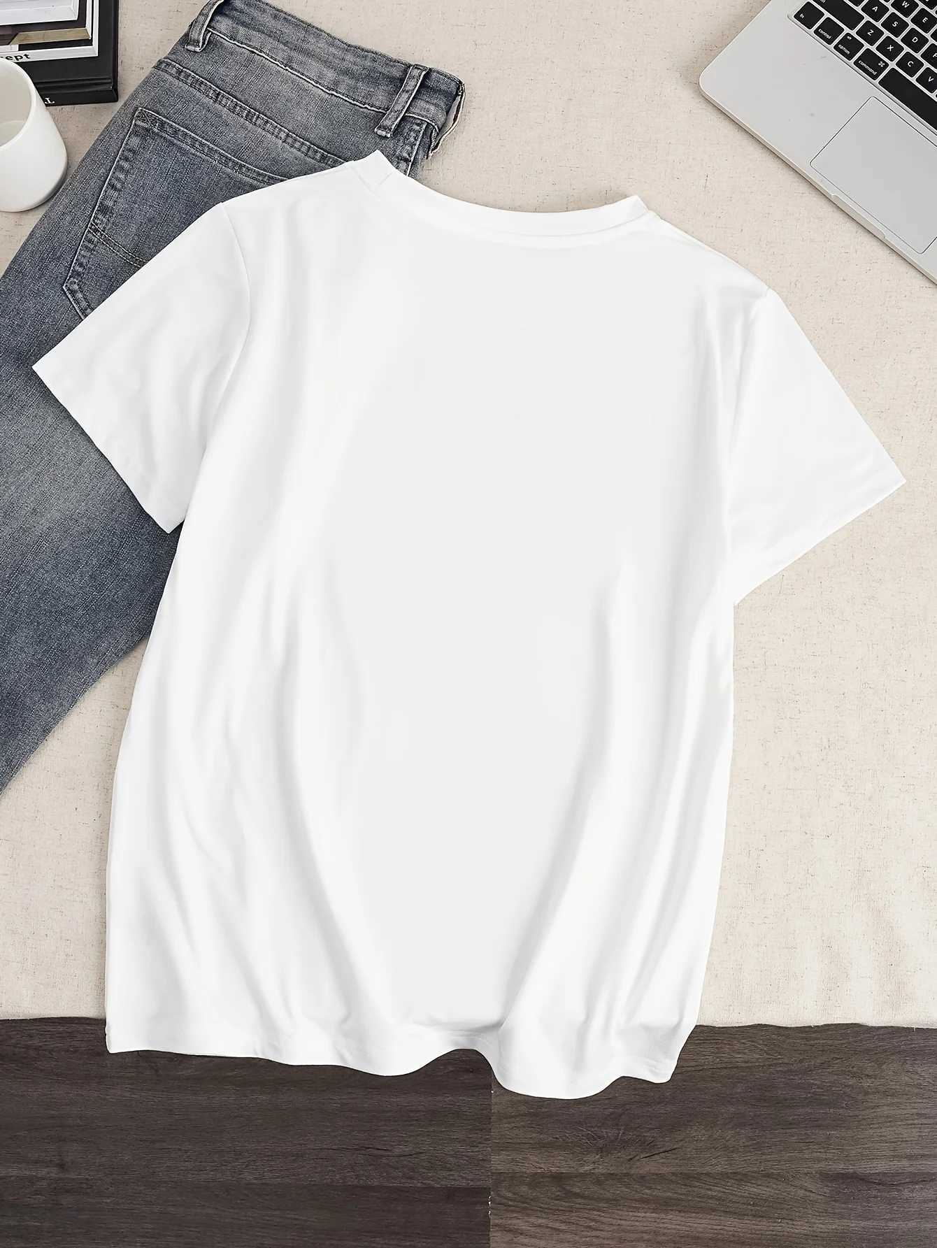 Butterfly Print Summer Womens Casual Crew Neck Short Sleeve T-Shirt Regular Fit Comfortable for Women Daily Wear Clothing M260317