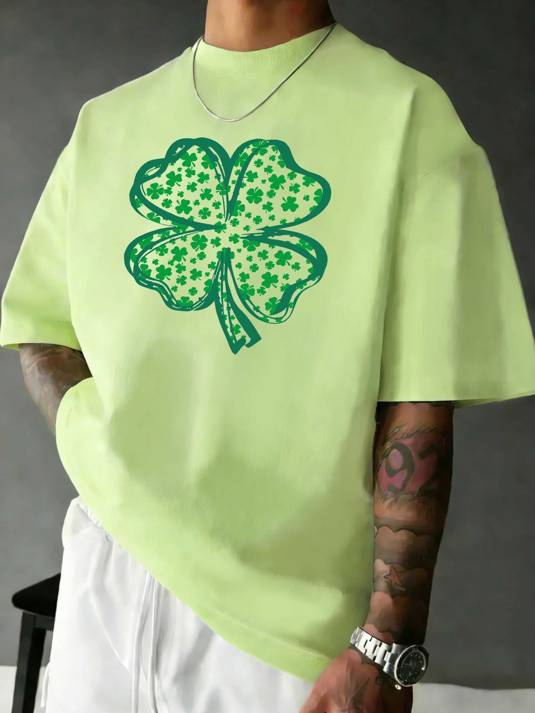 Four Leaf Clover Patternpattern Basics T Shirt Men Summer O-Neck T-Shirts Comfortable Cotton Clothes Y2K Hip Hop Loose Top M260317