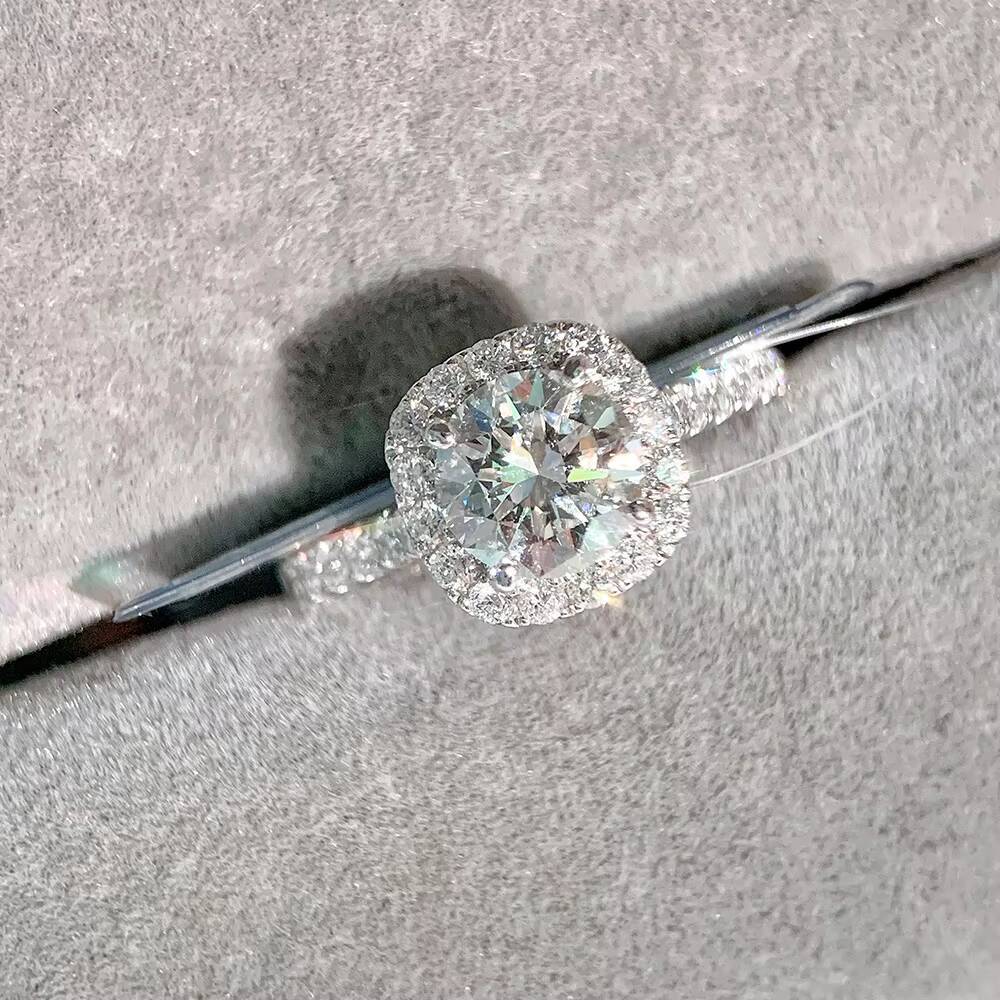 1 Ct H Color Lab-Grown VS1 Clarity Diamond Ring Unique Twisted Shank Design with Classic Style IGI Certified Gemstone Rings