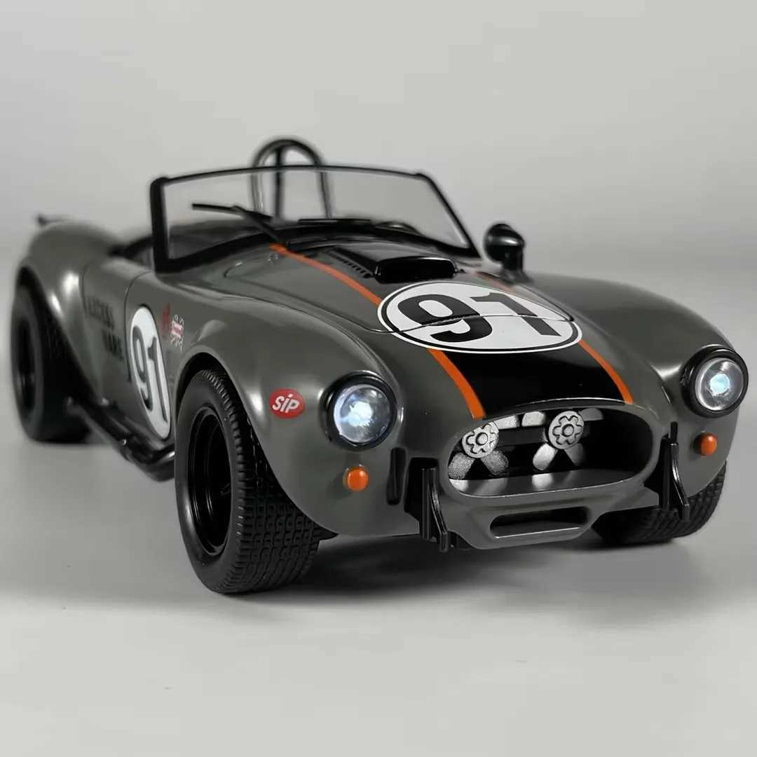 122 Ford Shelby Cobra 427 S/C Classic Sports Car Alloy Metal Diecast Model Car Home Decoration Desktop Display Ornament Present D260317