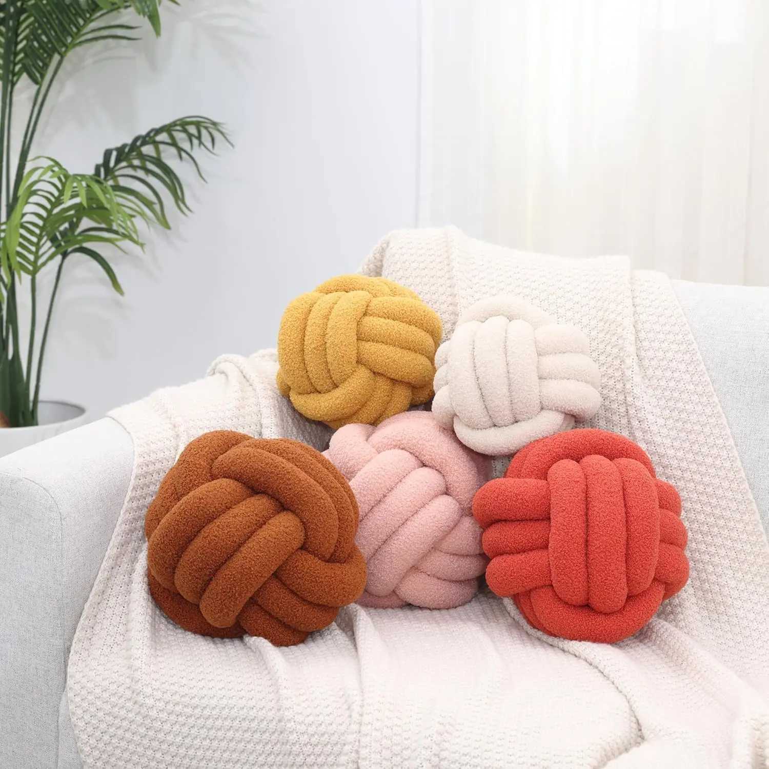 Home Decoration Knotted Ball Lamb Pillow Gift Knotted Ball Plush Pillow Hand-woven Knotted Ball Back Aesthetic Throw Pillow D260317