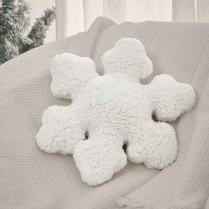 3D Snowflake Decorative Cushion Winter White Snowflake Shape Pillow Christmas Home Holiday Decoration Sofa Cojines for Bedroom D260317