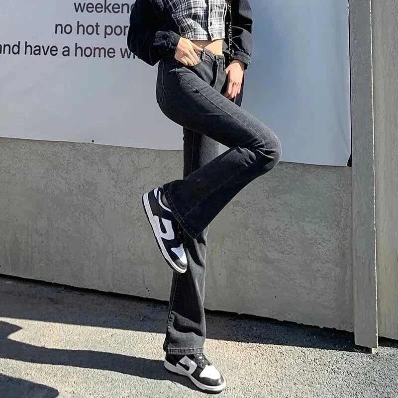 2024 Woman High Waist Vintage Flare Jeans Female Elastic Bell Bottom Pants s Black Brown Deep Blue Light Blue Denim Trousers M260317