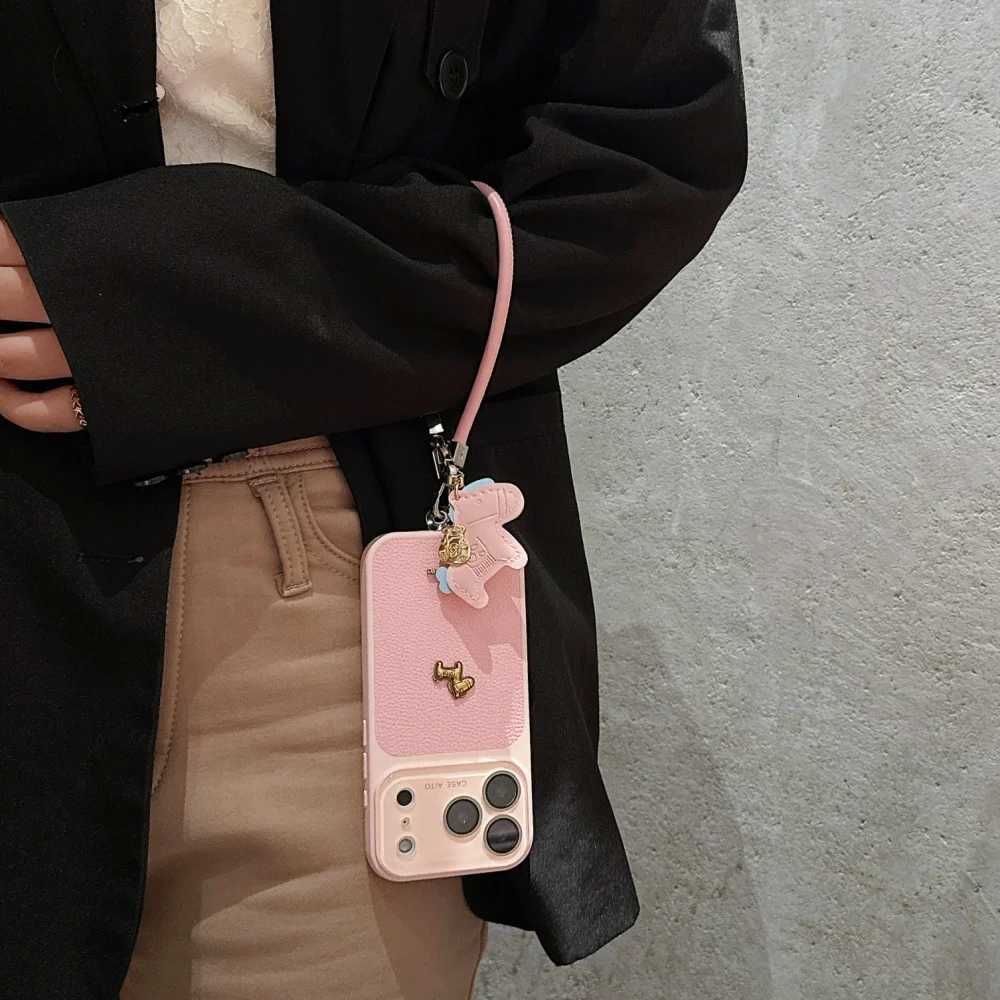 3D Metal Pony PU Leather Phone Case for iPhone 17 16 15 14 Pro Max Instant Conversion 17pro Lens Protection Wrist Strap Cover C260314