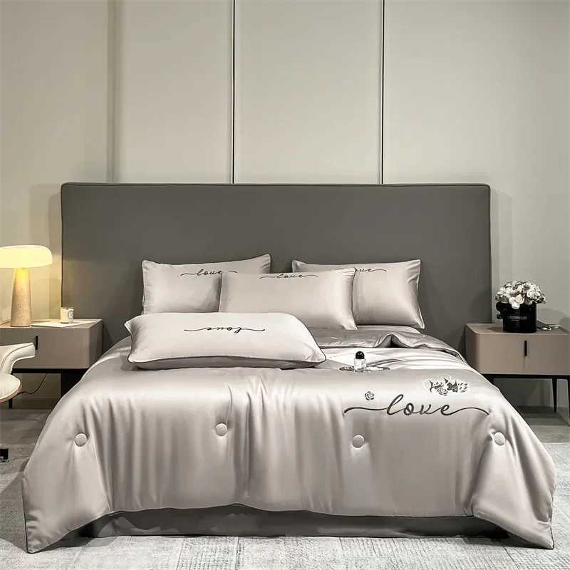 Grade A Washable Ice Silk Summer Quilt Set or 1 Pcs Quilt Skin-friendly Air Conditioning Embroidered Comforter Summer Blanket D260317