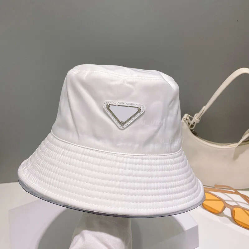Fashion Nylon Bucket Hat Designer Hat Black Water Resistant Hats for Men