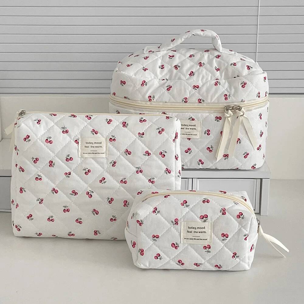 Storage Cherry Bags Women Makeup Portable Cute Ladies Cosmetic Toiletry Storage & Pouch Travel Storage Bags Cotton Quilted Zipper Bag