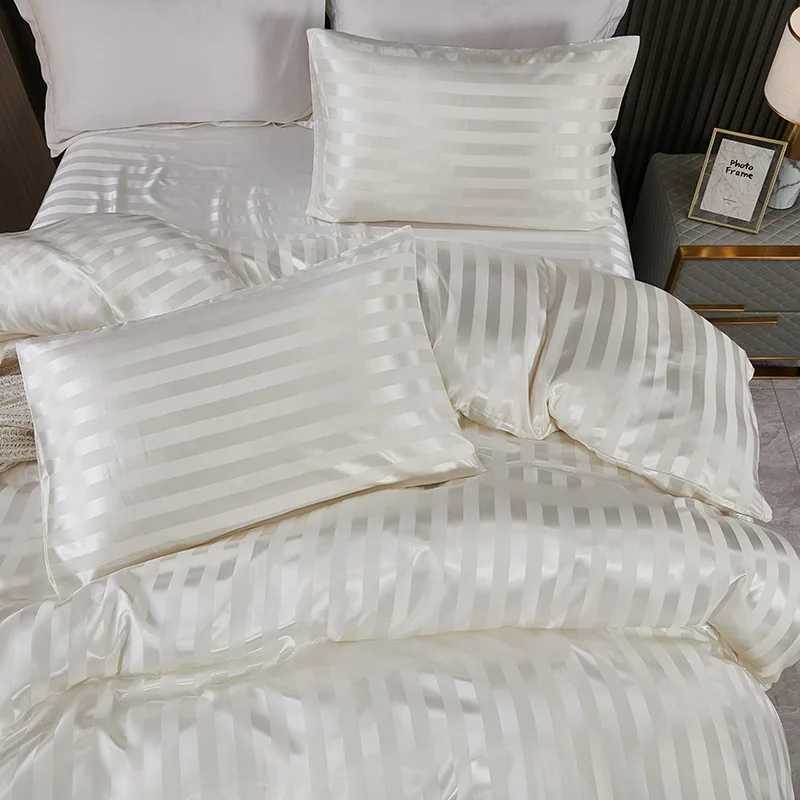 Satin Faux Silk Striped Duvet Cover Set High-Quality Solid Smooth Summer Cooling Comforter Sets Adult Soft Bedclothes for Home D260317