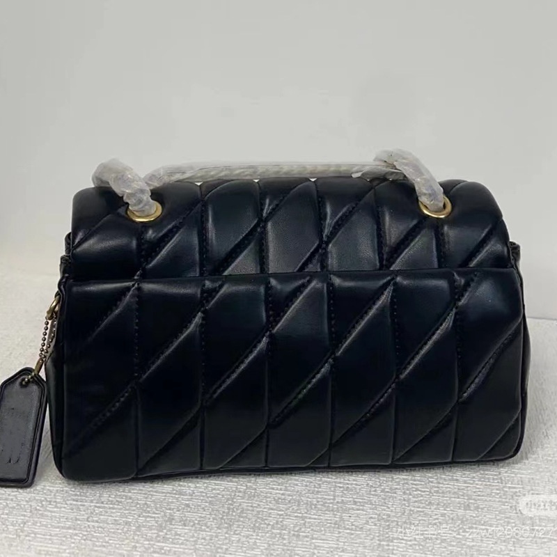 Elegant Women's Designer Bag Collection: Premium Leather with Long-lasting Chain Strap