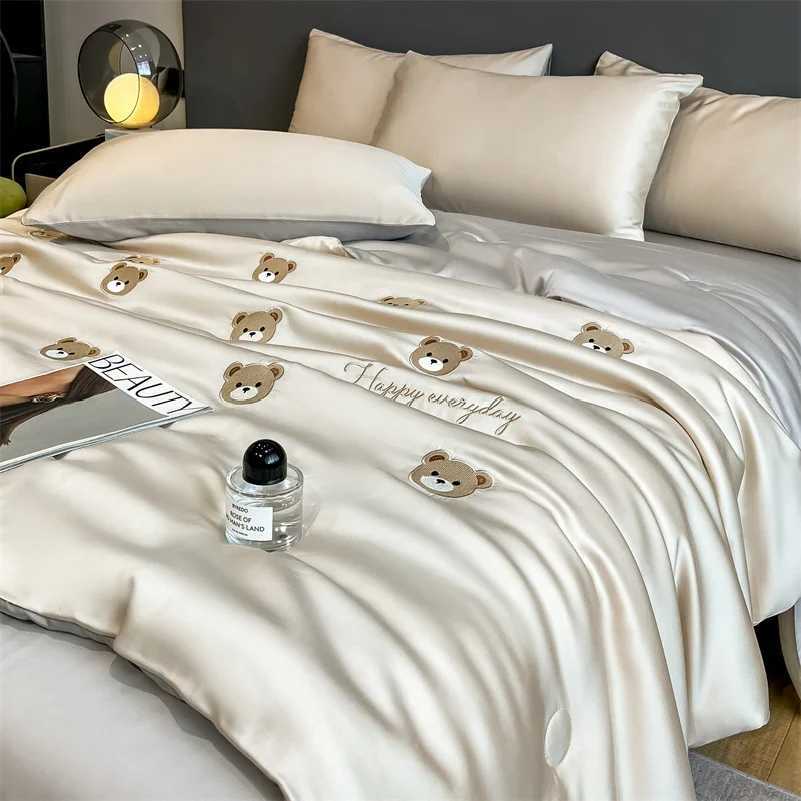 Air Condition Comforter for Summer Pure Color Ice Silk Cooling Blanket Lightweight and Smooth Twin/King Size Cold Quilt D260317