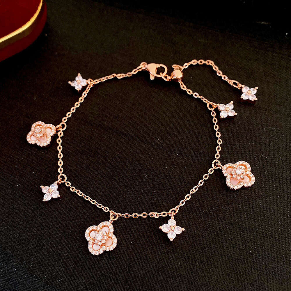 Necklace Simple Zircon Flower Necklace Light Luxury High End Feeling Collarbone Chain Exquisite Design Niche Jewelry Set Designer Jewelry Necklace Des - view 8