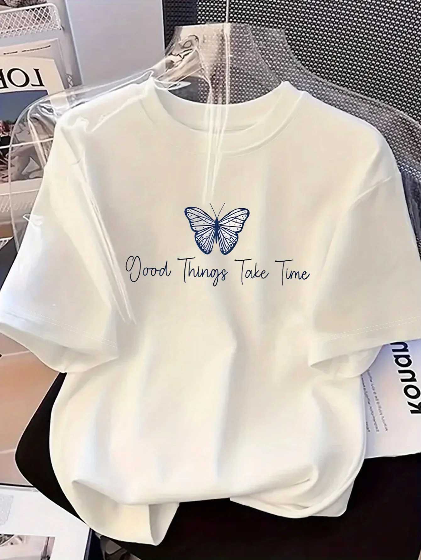 Butterfly Print Summer Womens Casual Crew Neck Short Sleeve T-Shirt Regular Fit Comfortable for Women Daily Wear Clothing M260317
