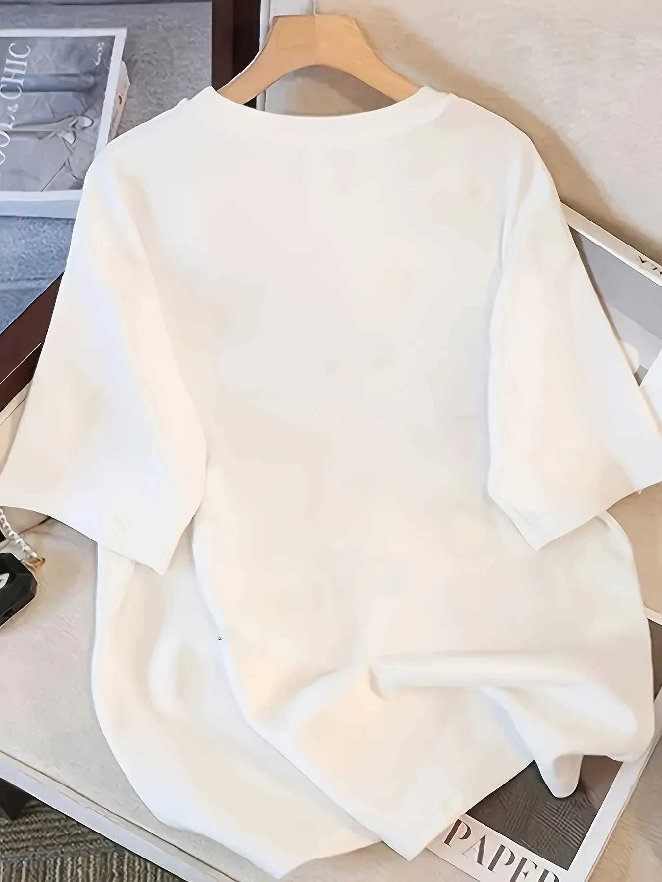 Short-sleeved T-shirt casual short-sleeved perfect choice for summer comfortable fashionable and casual daily wear for women M260317