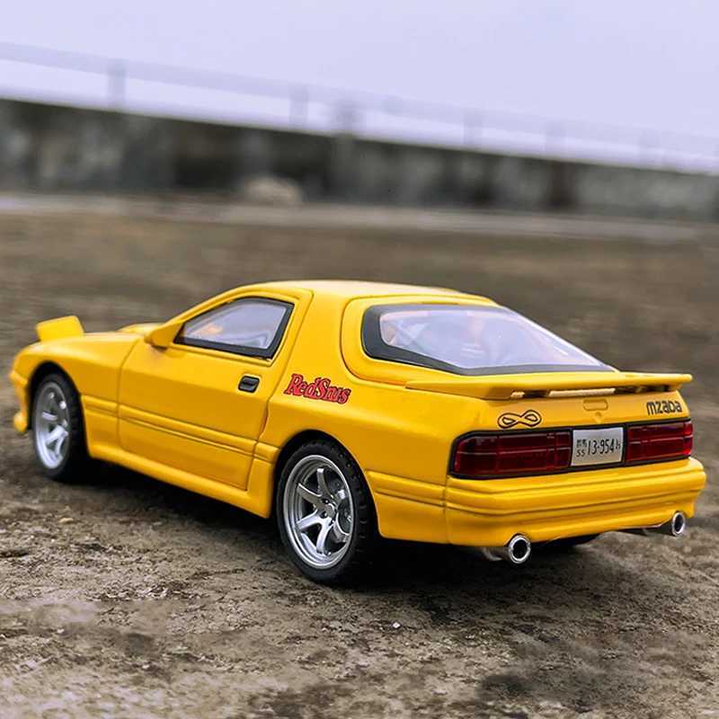 INITIAL D 132 Mazda RX7 RX-7 FC Miniatures Alloy Metal Diecast Car Model Toy Sound Light Vehicle Toys For Boy Children Gifts D260317
